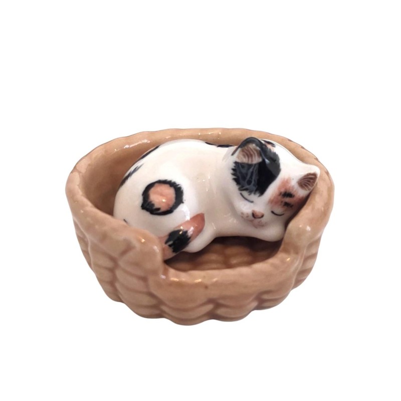 Dolls House Sleeping Cat & Basket Porcelain Miniature Pet 1:12 Scale Dolls House Sleeping Cat & Basket Porcelain Miniature Pet 1:12 Scale