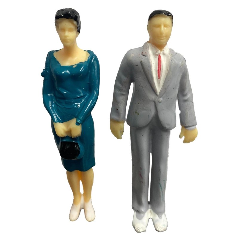 Dolls House Man in Suit & Lady Painted Standing Figures 1:24 Half Inch People