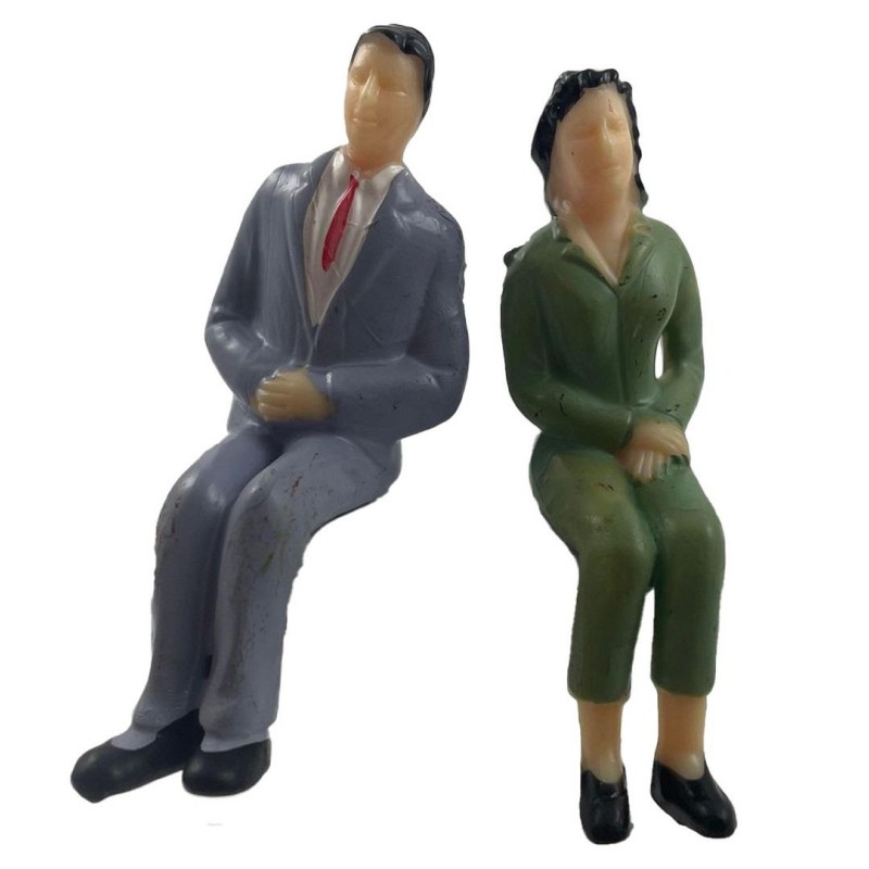 Dolls House Smart Man in Suit with Lady 1:24 Half Inch People Sitting Figures