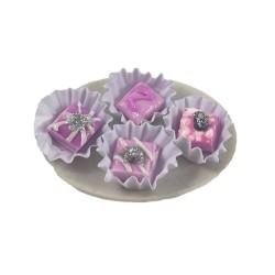 Dolls House 4 Pink Fondant Fancies Cakes on Plate 1:12 Cafe Dining Accessory
