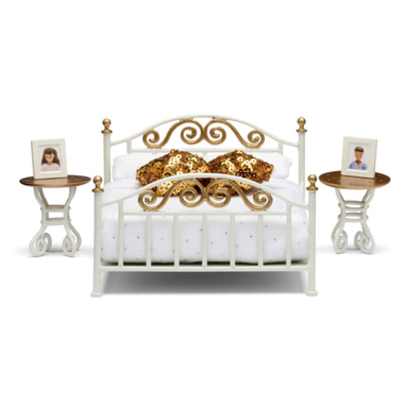 Lundby Brass Bed With Gold Cushions Play Set 1:18 Dolls House Bedroom Furniture