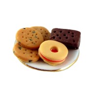 1:12 Scale Packet Of Rich Tea Biscuits On A Paper Plate Tumdee Dolls House Food 