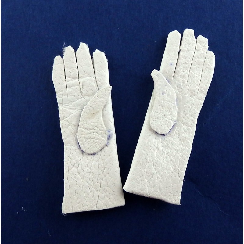 Dolls House Miniature Doll Accessory Victorian Lady Gloves in White